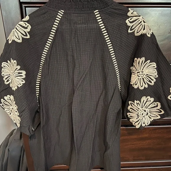 THML Black and Cream Embroidered Women's Top - Picture 3 of 3